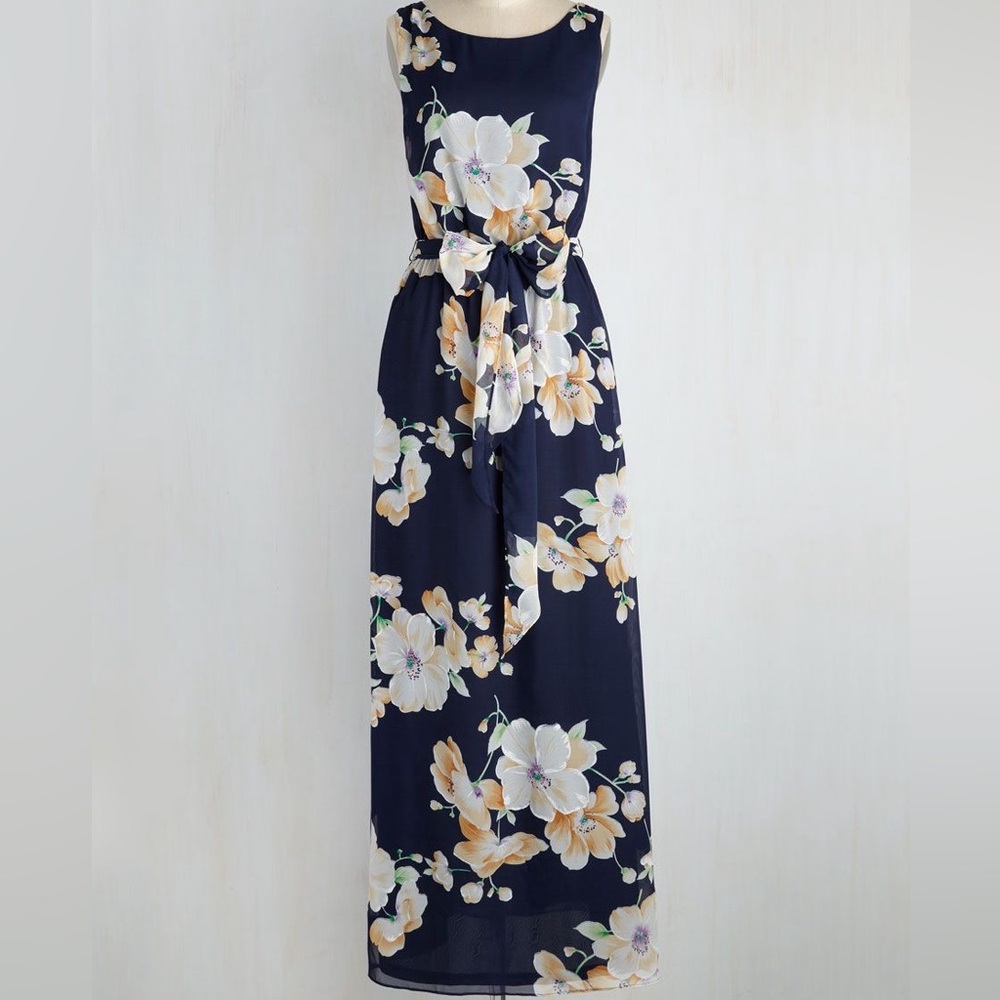 Women’s Sleeveless maxi floral dress